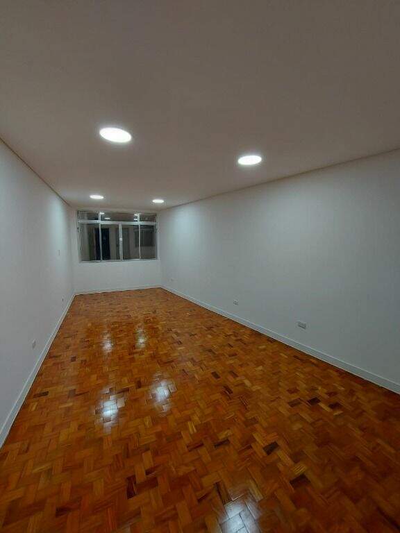 Sala à venda no Centro: 