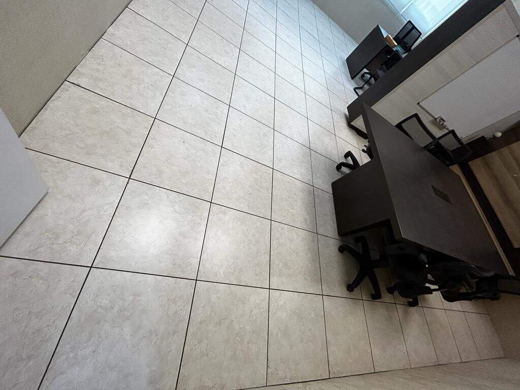 Sala para aluguel no Centro: 