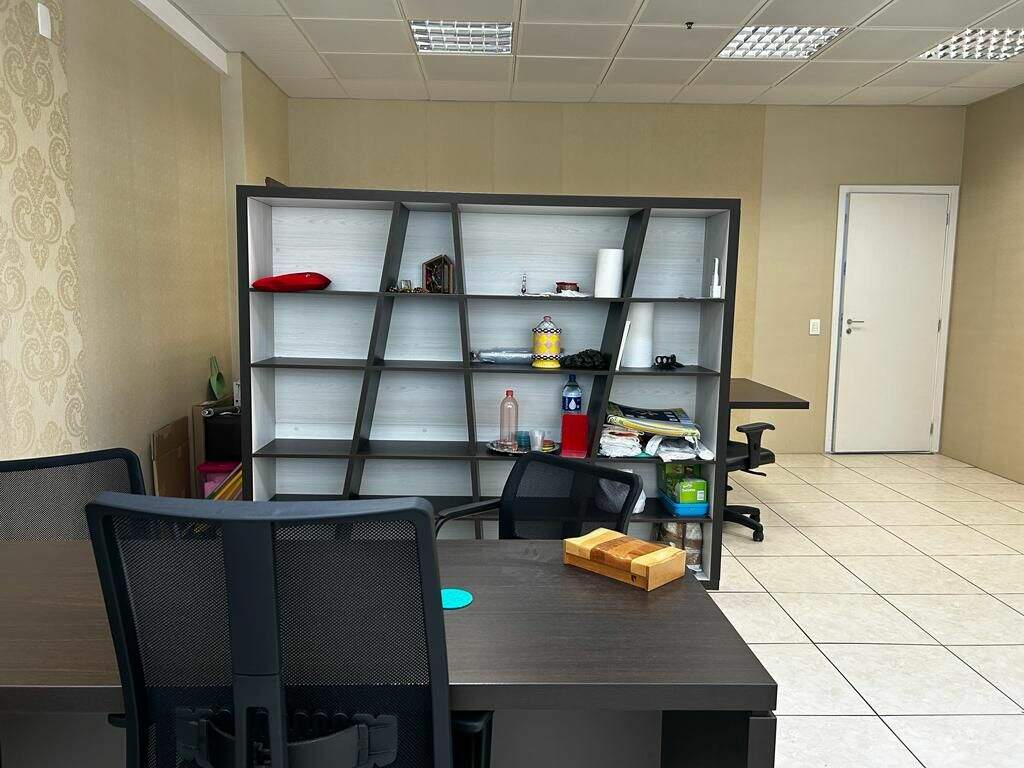 Sala para aluguel no Centro: 