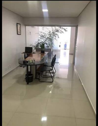 Sala à venda no Centro: 