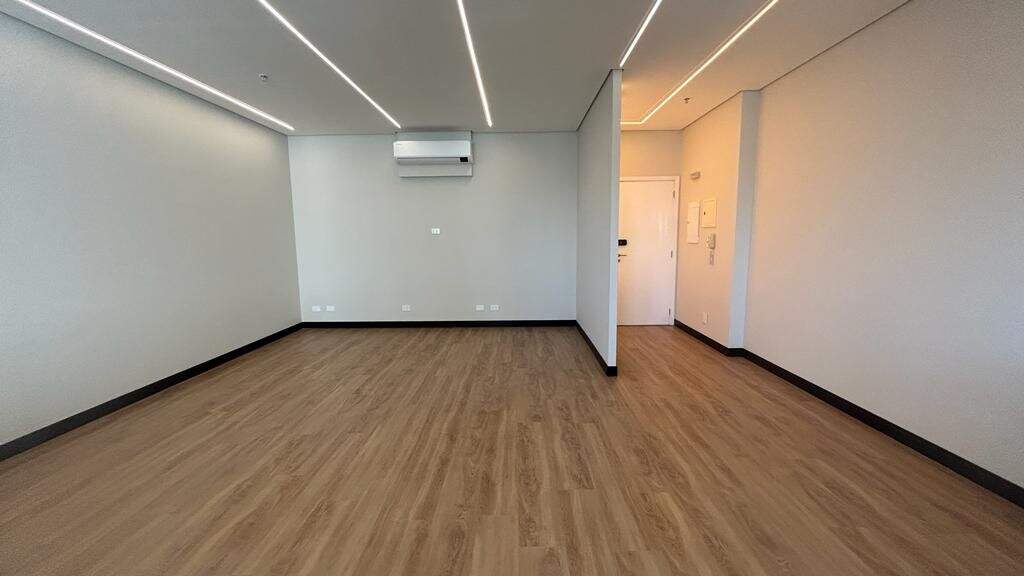 Sala para aluguel no Centro: 