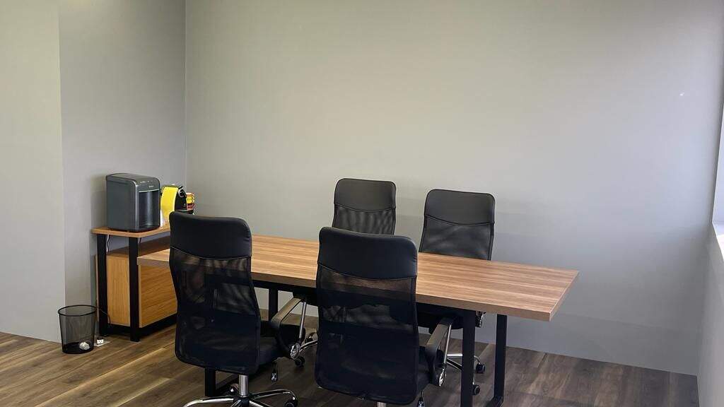 Sala à venda no Centro: 