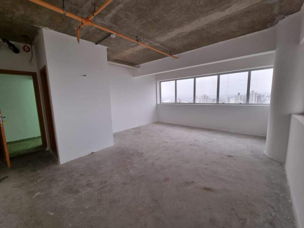 Sala à venda no Centro: 