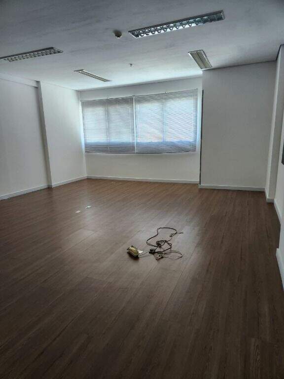 Sala para aluguel no Centro: 