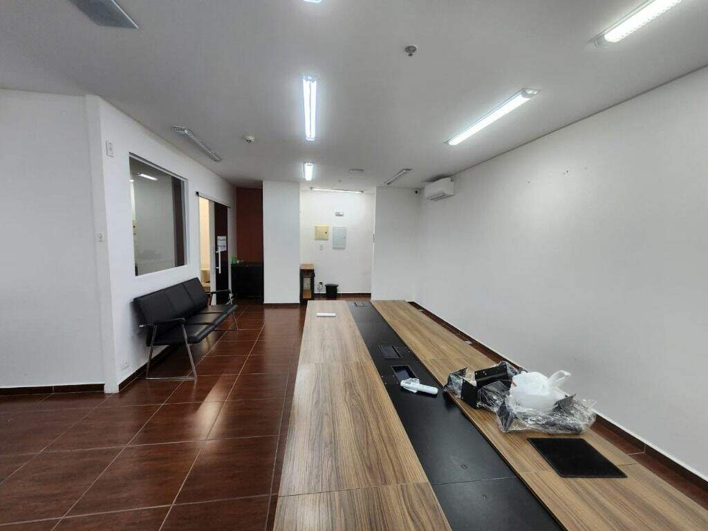 Sala para aluguel no Centro: 