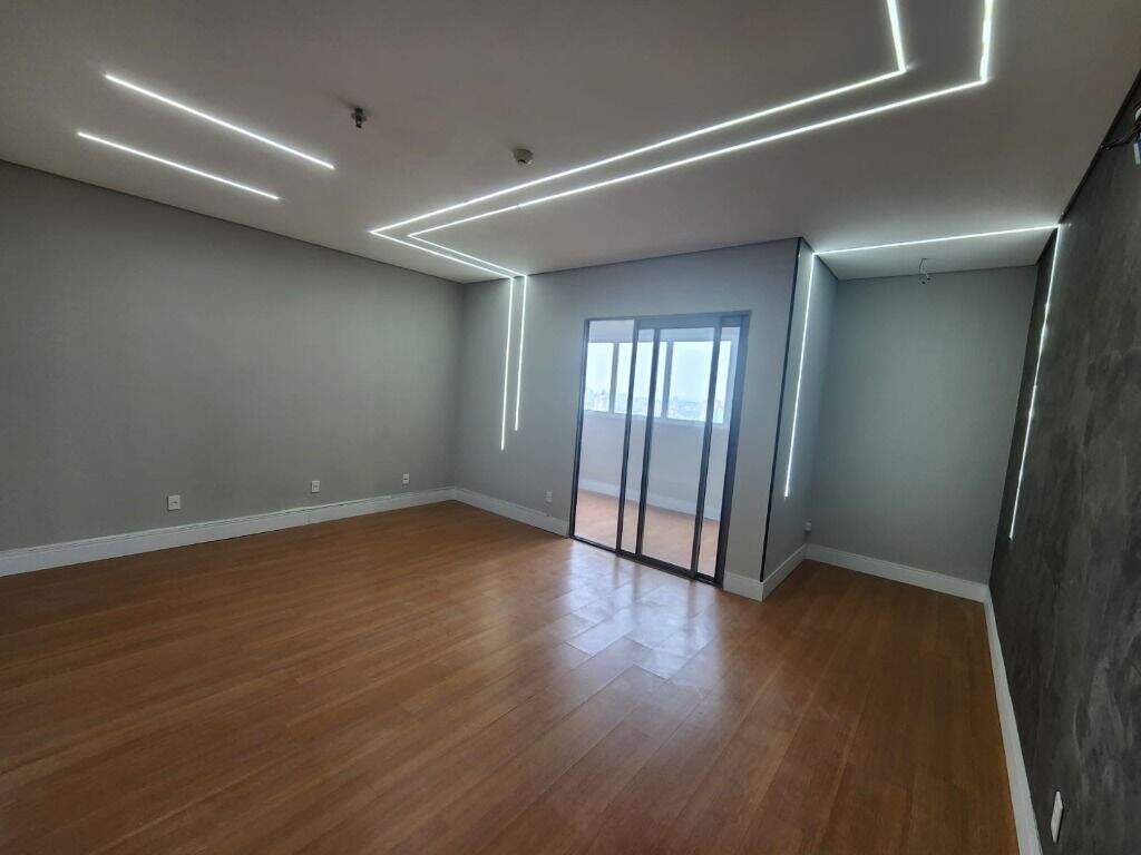 Sala para aluguel no Centro: 