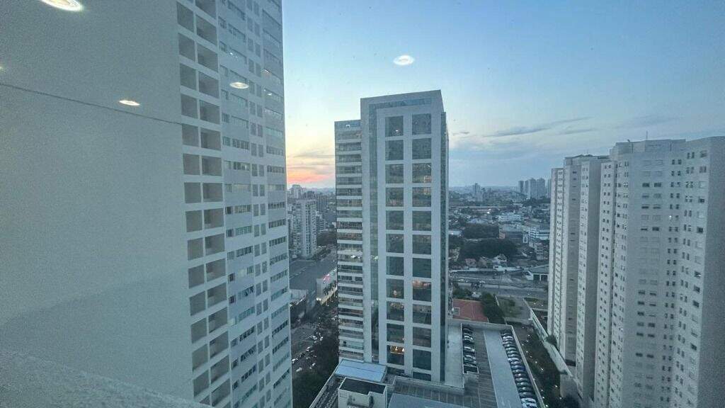 Sala à venda no Centro: 