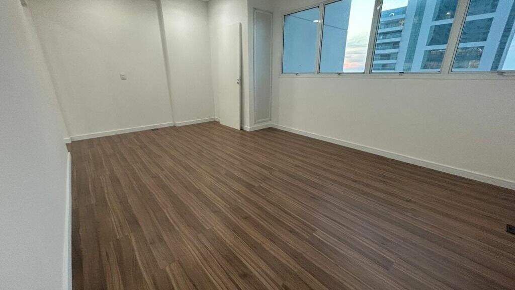 Sala para aluguel no Centro: 