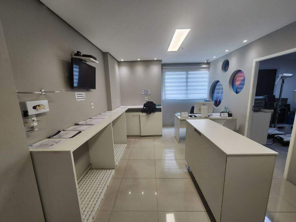 Sala à venda no Centro: 