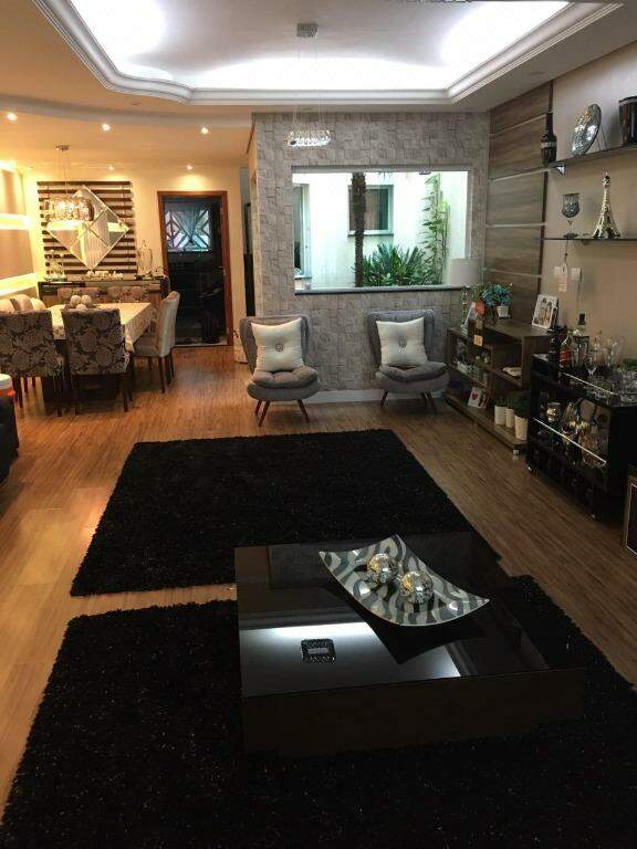 Sobrado à venda no Jardim Fada: 