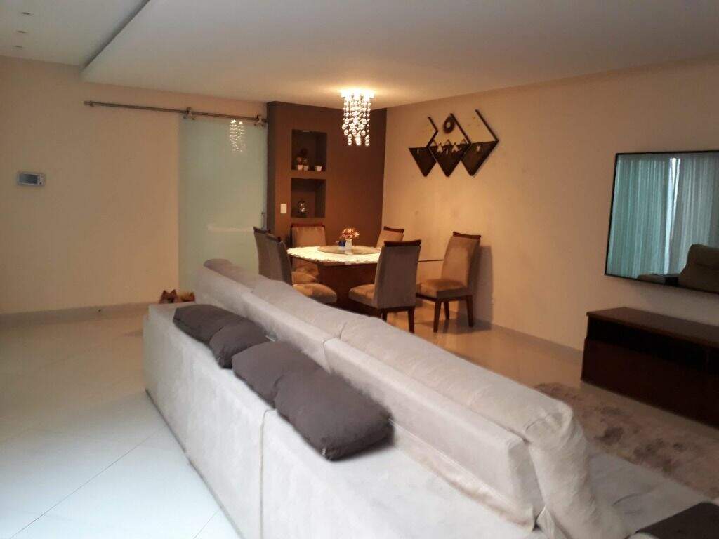 Sobrado à venda no Vila Delmira: 