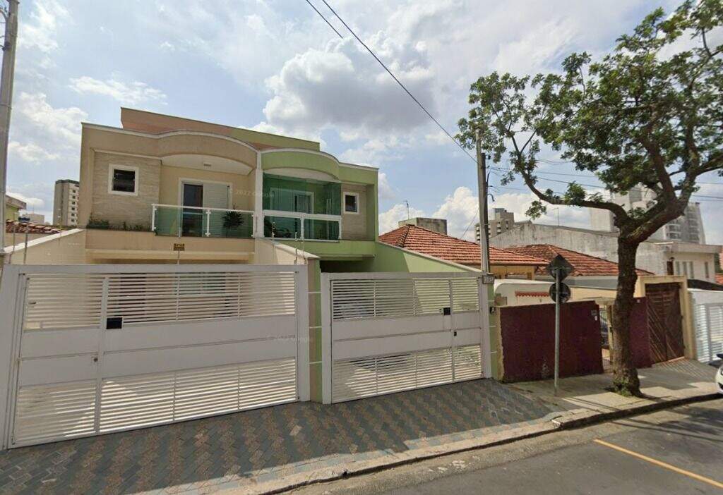 Sobrado à venda no Centro: 