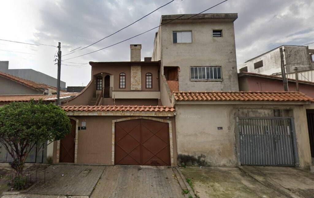 Sobrado à venda no Jardim Orlandina: 