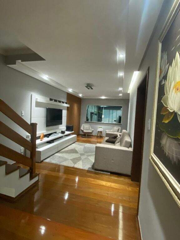 Sobrado à venda no Jardim do Mar: 