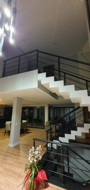 Sobrado à venda no Parque Terra Nova II: 