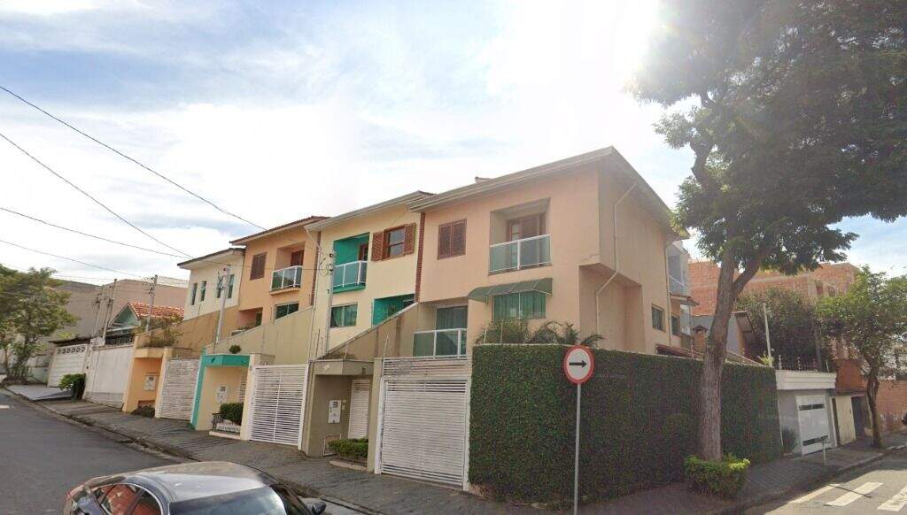 Sobrado à venda no Jardim Bela Vista: 