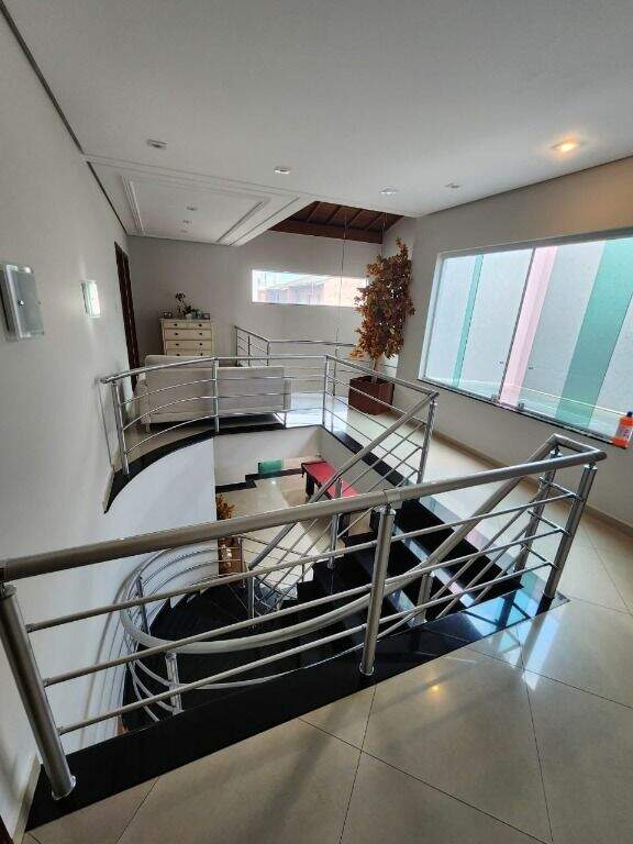 Sobrado à venda no Parque dos Pássaros: 