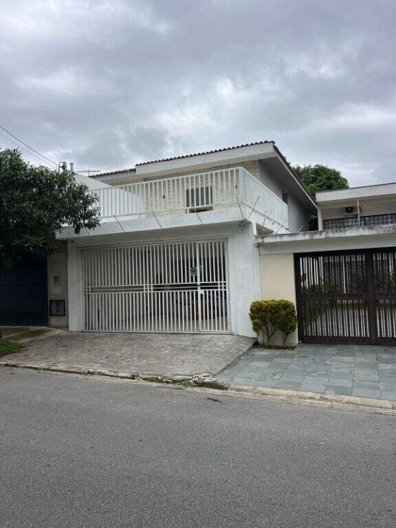 Sobrado à venda no Jardim: 