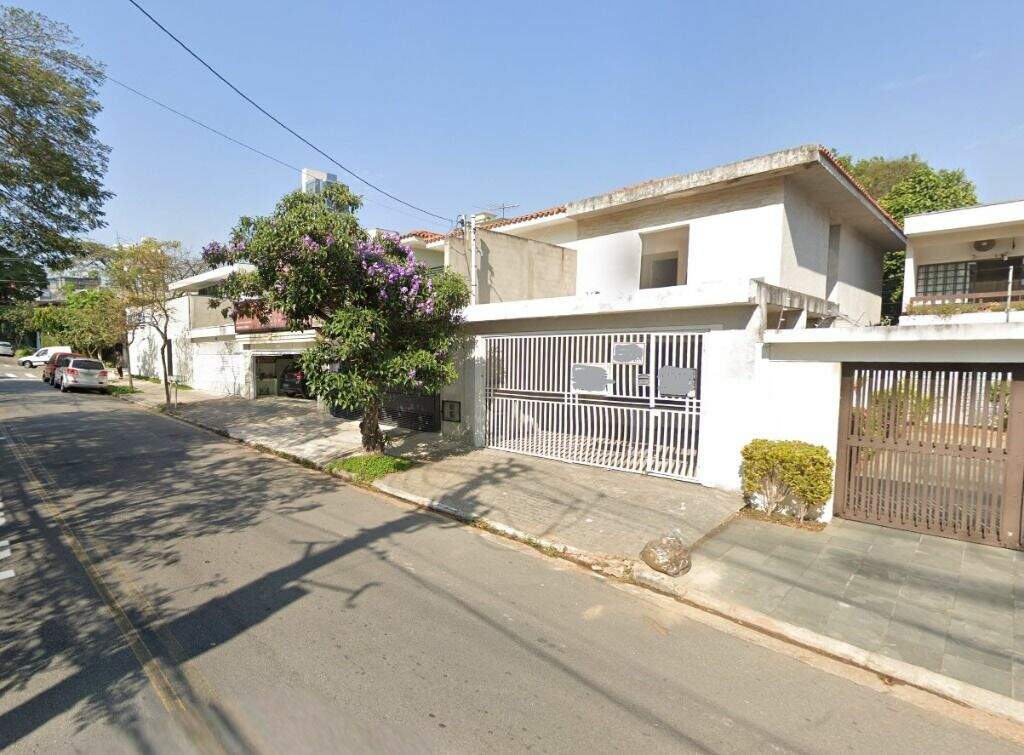 Sobrado à venda no Jardim: 