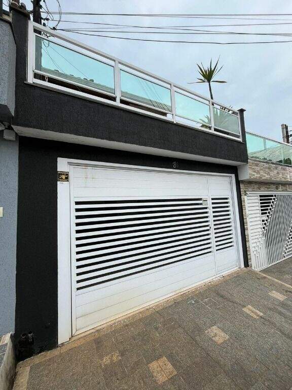 Sobrado à venda no Conjunto Residencial Pombeva: 