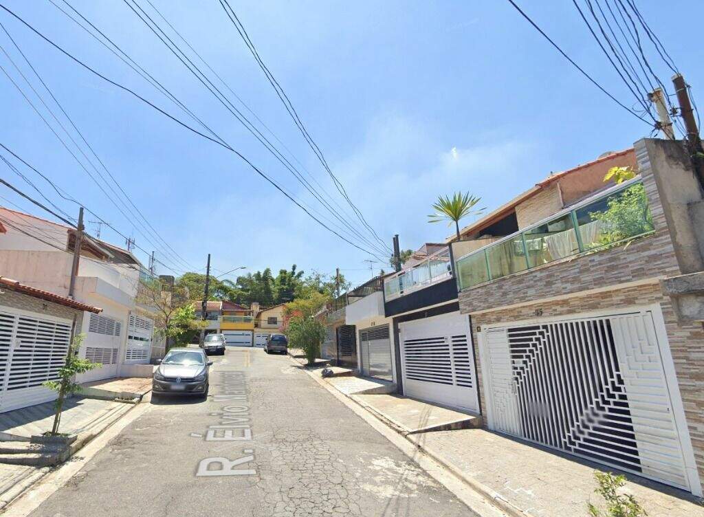 Sobrado à venda no Conjunto Residencial Pombeva: 