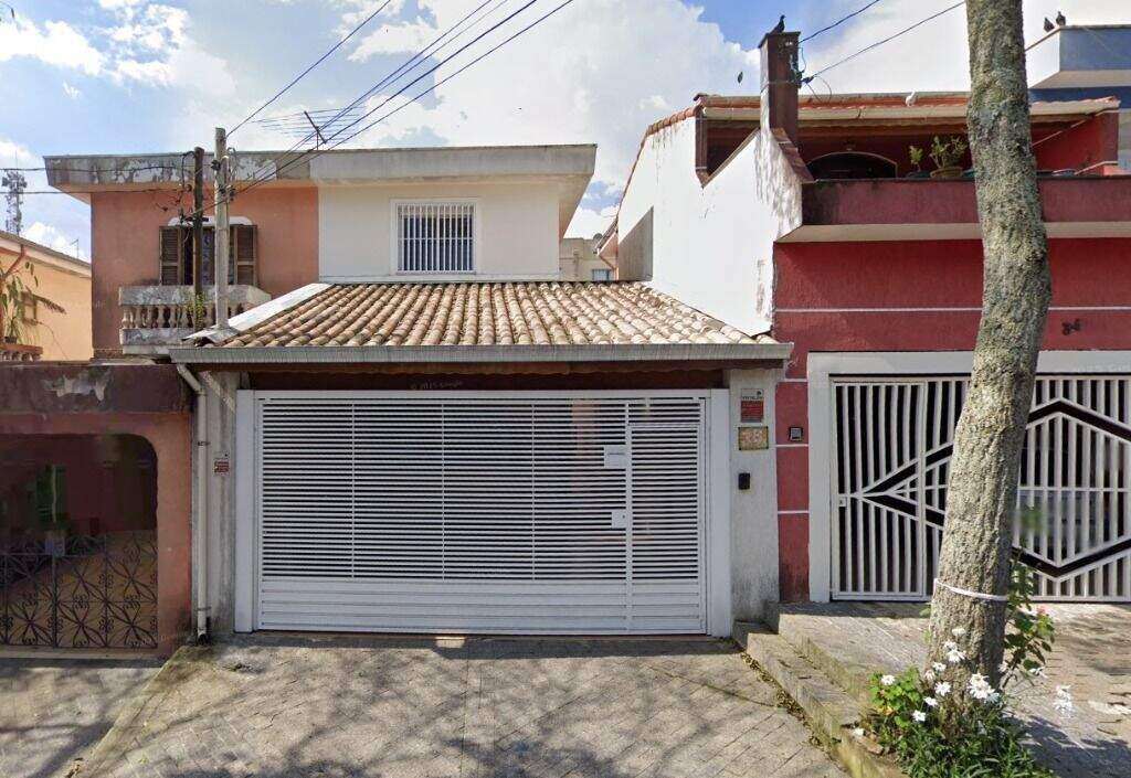 Sobrado à venda no Conjunto Habitacional Célia: 