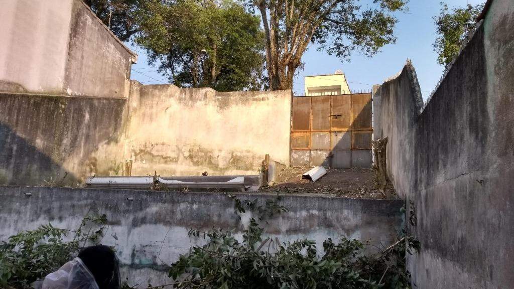 Terreno à venda no Santa Terezinha: 