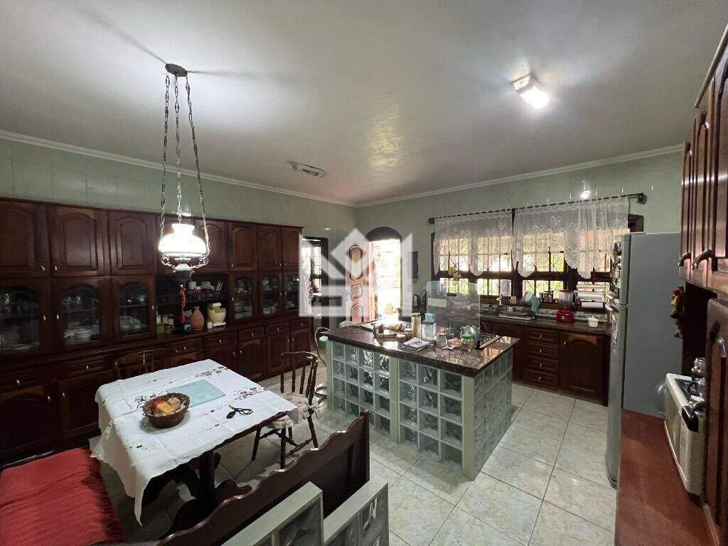 Casa com 3 quartos à venda, 360m² - Monte Belo - Gravataí: 