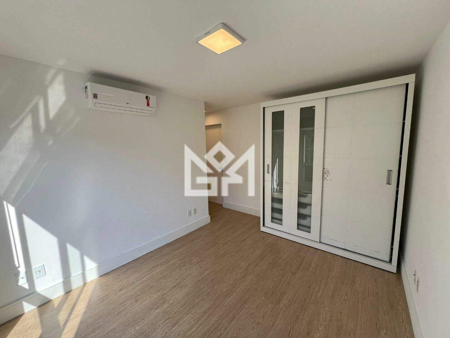 Casa com 5 quartos à venda, 250m² - Cascata - Porto Alegre: 