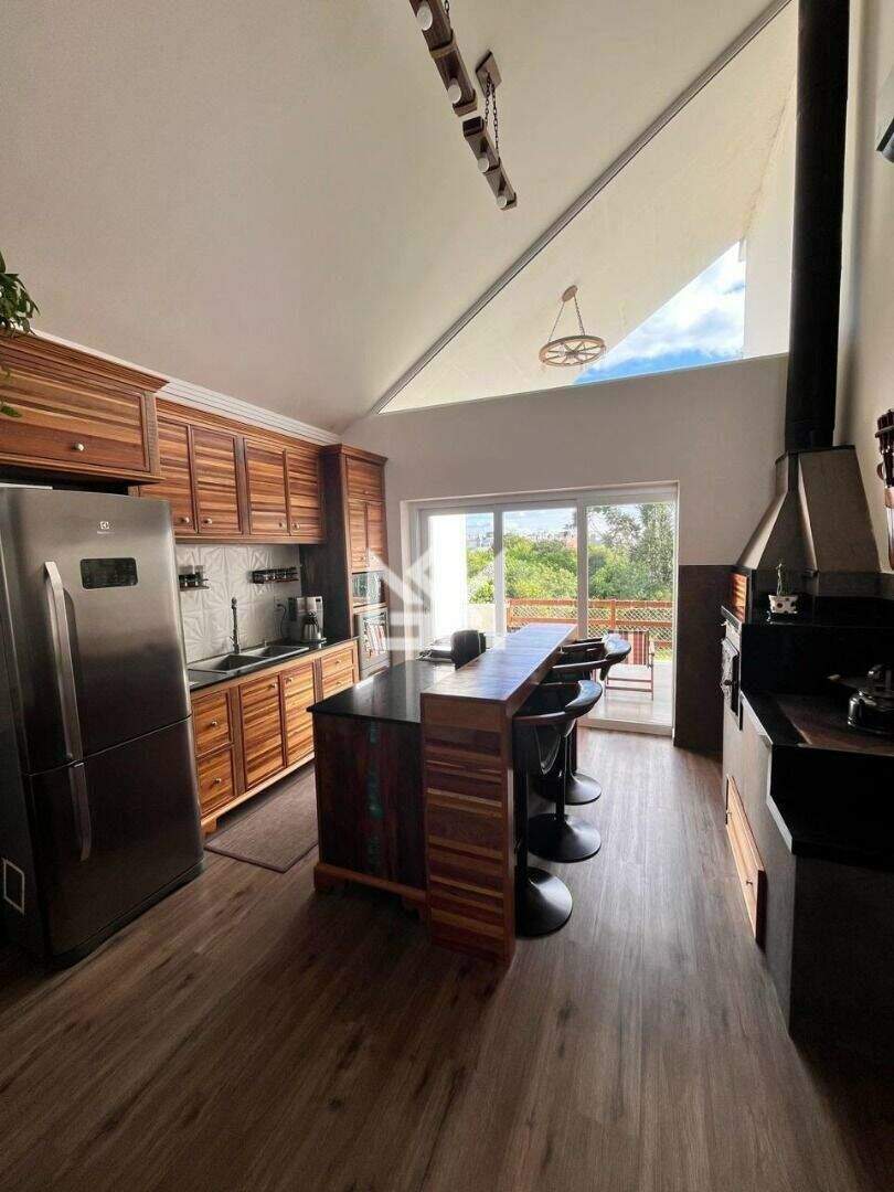 Casa com 3 quartos à venda, 263m² - Centro - Gravataí: 