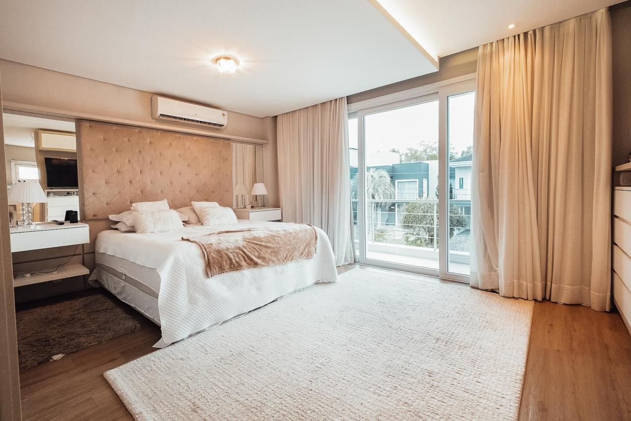 Casa com 4 quartos para aluguel, 450m² - Alphaville - Gravataí: 