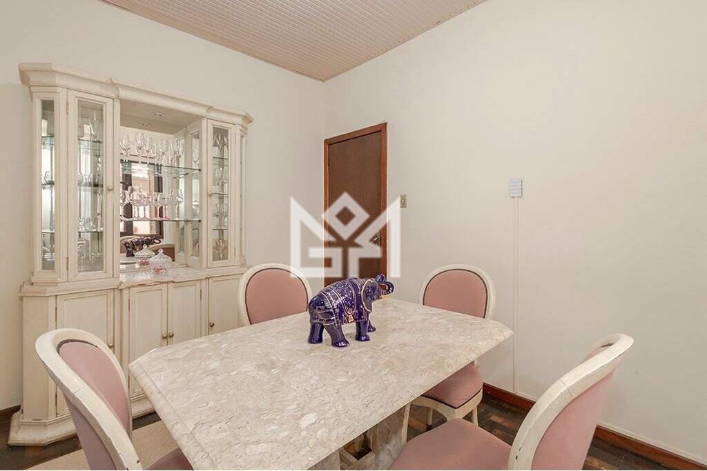 Casa com 4 quartos à venda, 290m² - Passo Da Areia - Porto Alegre: 