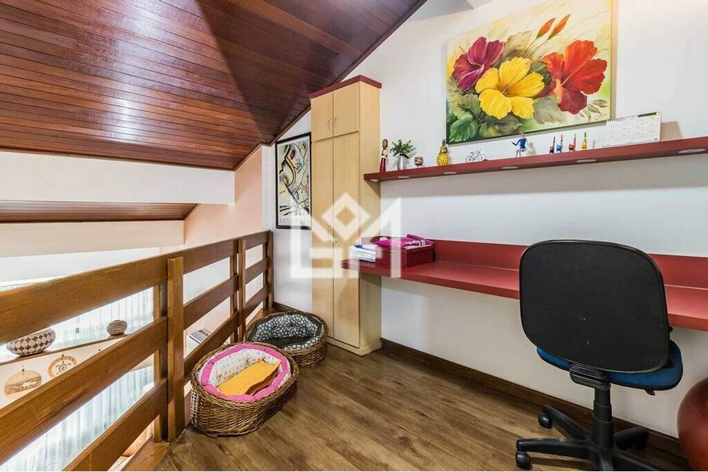 Casa com 3 quartos à venda, 212m² - Jardim Itu Sabará - Porto Alegre: 