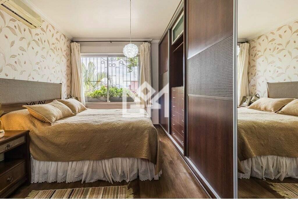 Casa com 3 quartos à venda, 212m² - Jardim Itu Sabará - Porto Alegre: 