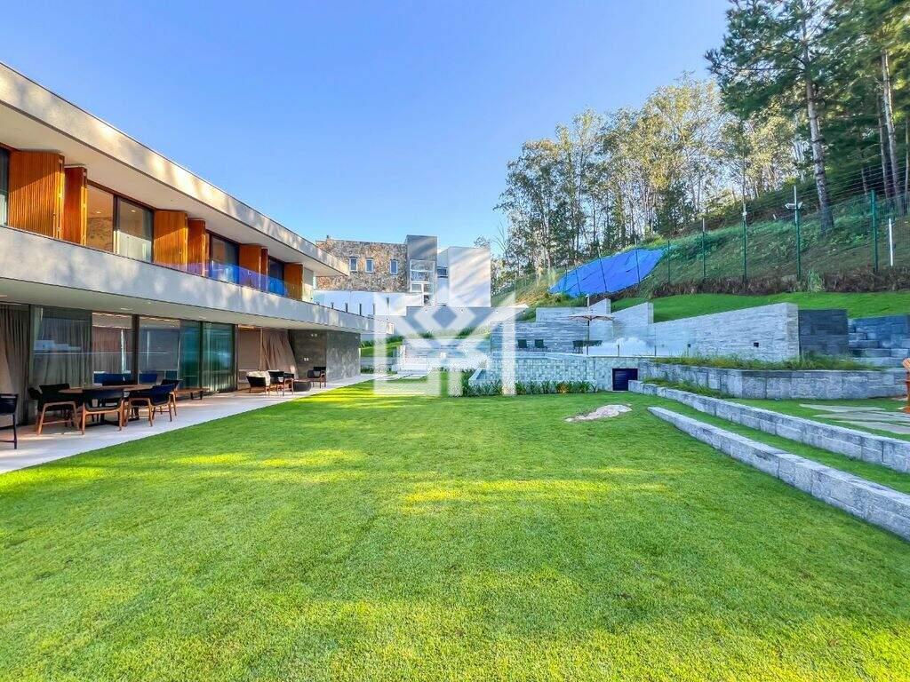 Casa com 4 quartos à venda, 585m² - Vila Nova - Porto Alegre: 