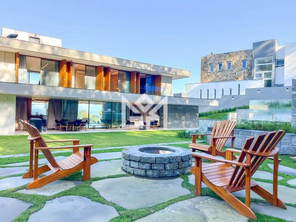 Casa com 4 quartos à venda, 585m² - Vila Nova - Porto Alegre: 