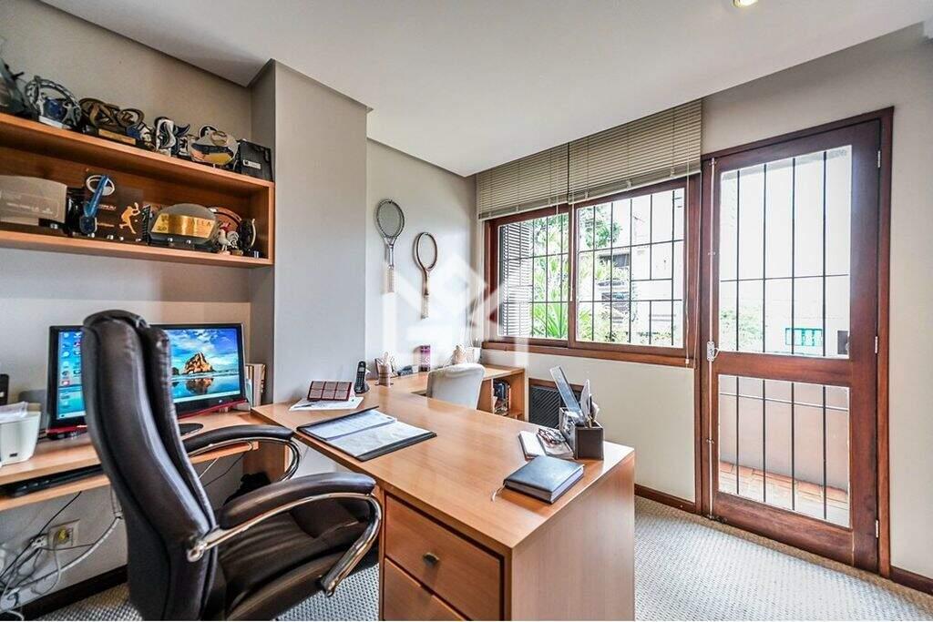 Casa com 4 quartos à venda, 240m² - Três Figueiras - Porto Alegre: 