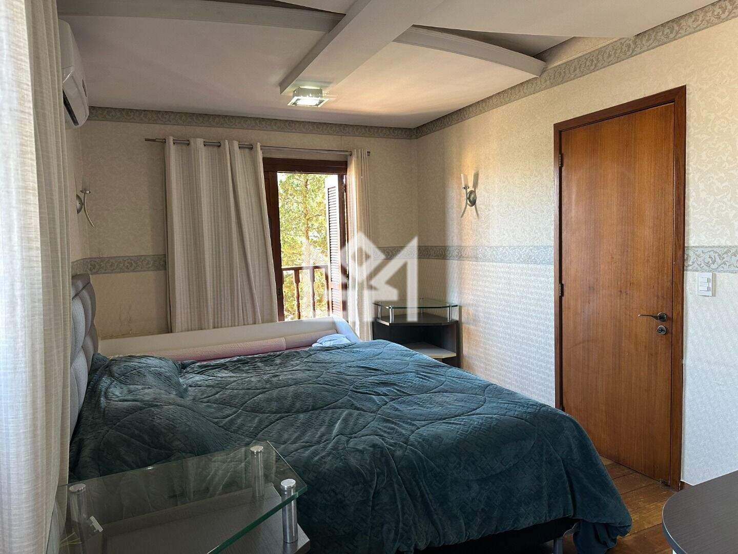 Casa com 4 quartos à venda, 223,93m² - Centro - Gravataí: 