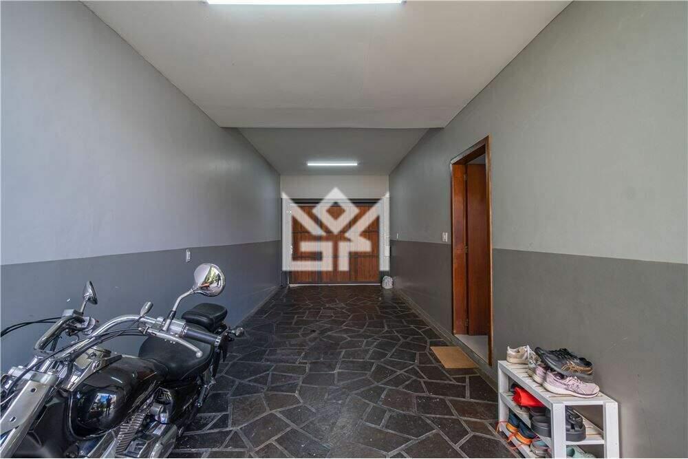 Casa com 4 quartos à venda, 300m² - Jardim Lindóia - Porto Alegre: 