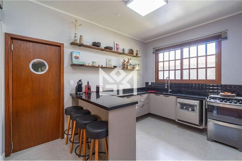 Casa com 4 quartos à venda, 300m² - Jardim Lindóia - Porto Alegre: 