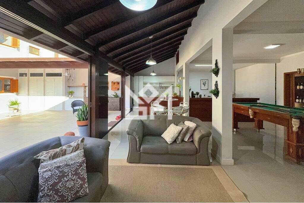 Casa com 4 quartos à venda, 328m² - São José - Canoas: 