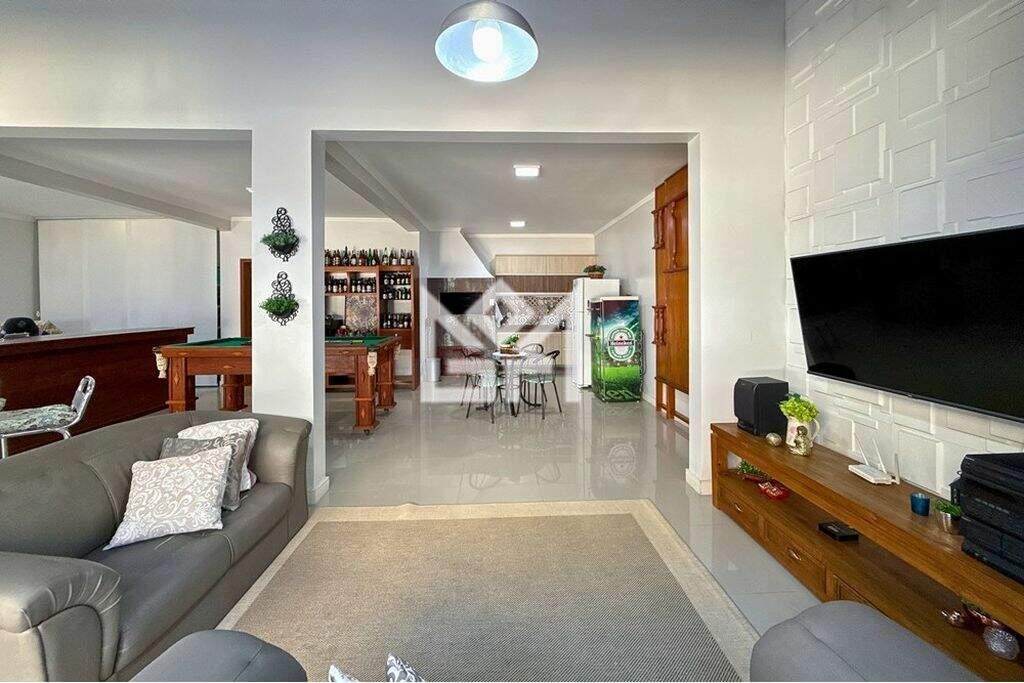 Casa com 4 quartos à venda, 328m² - São José - Canoas: 