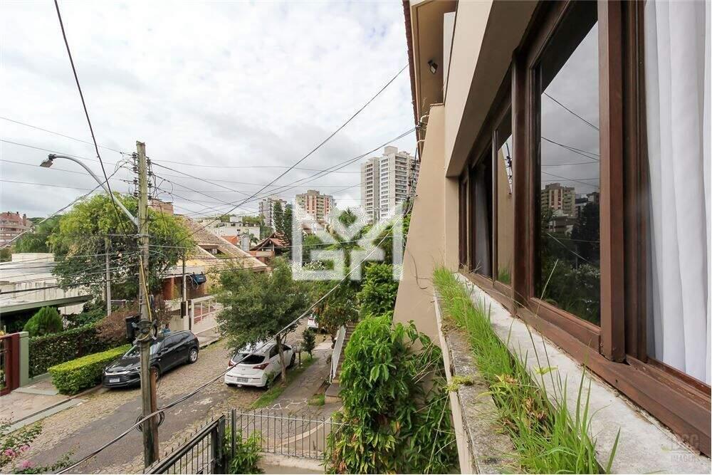 Casa com 3 quartos à venda, 252,49m² - Boa Vista - Porto Alegre: 
