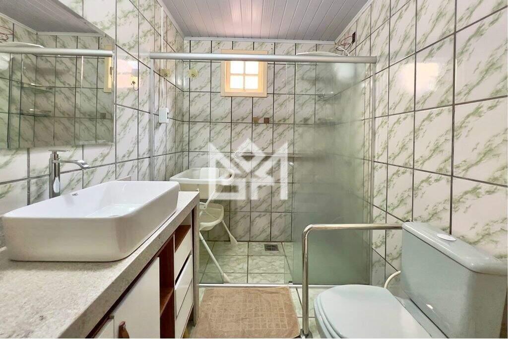 Casa com 3 quartos à venda, 192,94m² - Olaria - Canoas: 