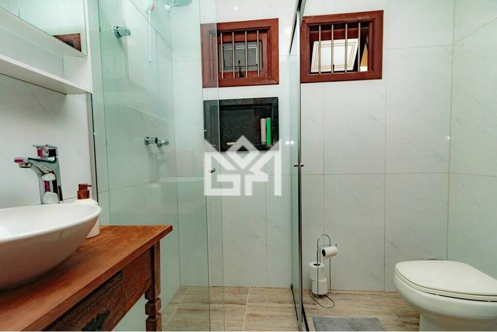 Casa com 3 quartos à venda, 235m² - Sarandi - Porto Alegre: 