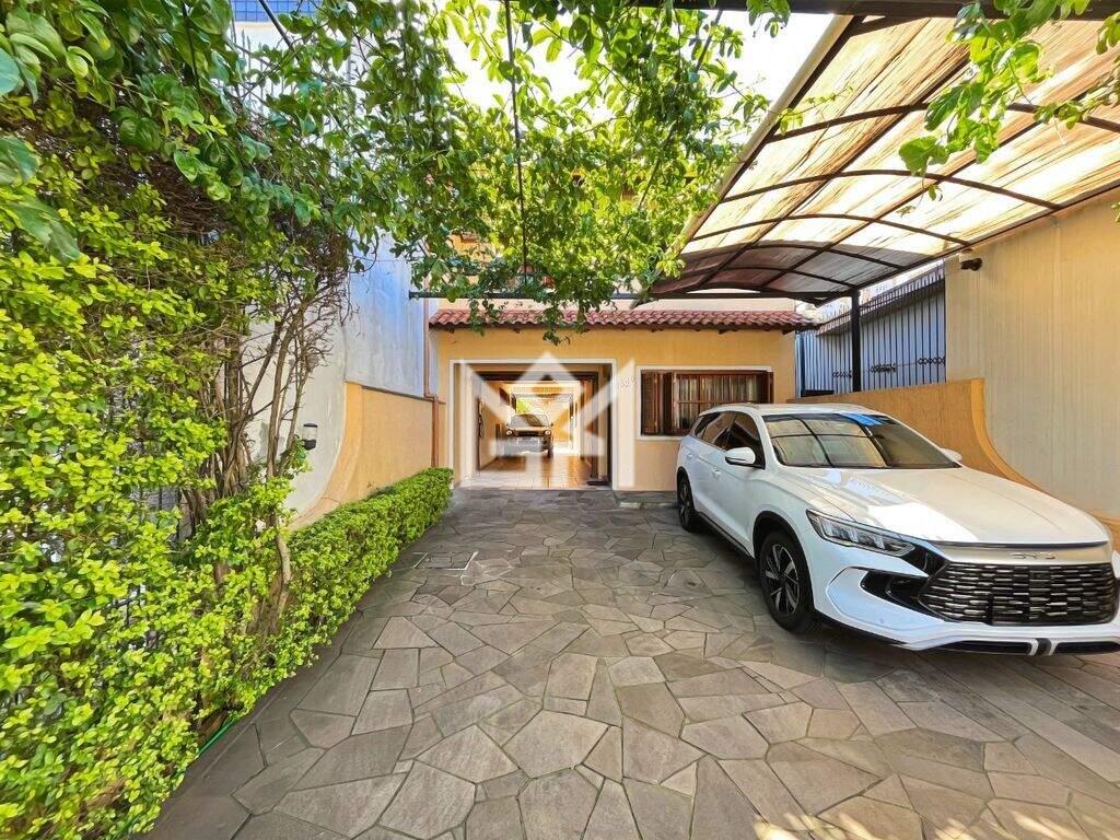 Casa com 3 quartos à venda, 210m² - Santana - Porto Alegre: 