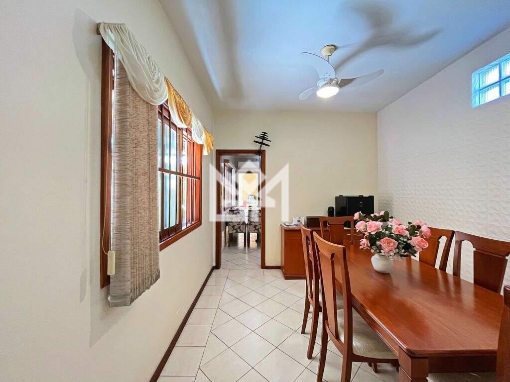 Casa com 3 quartos à venda, 210m² - Santana - Porto Alegre: 