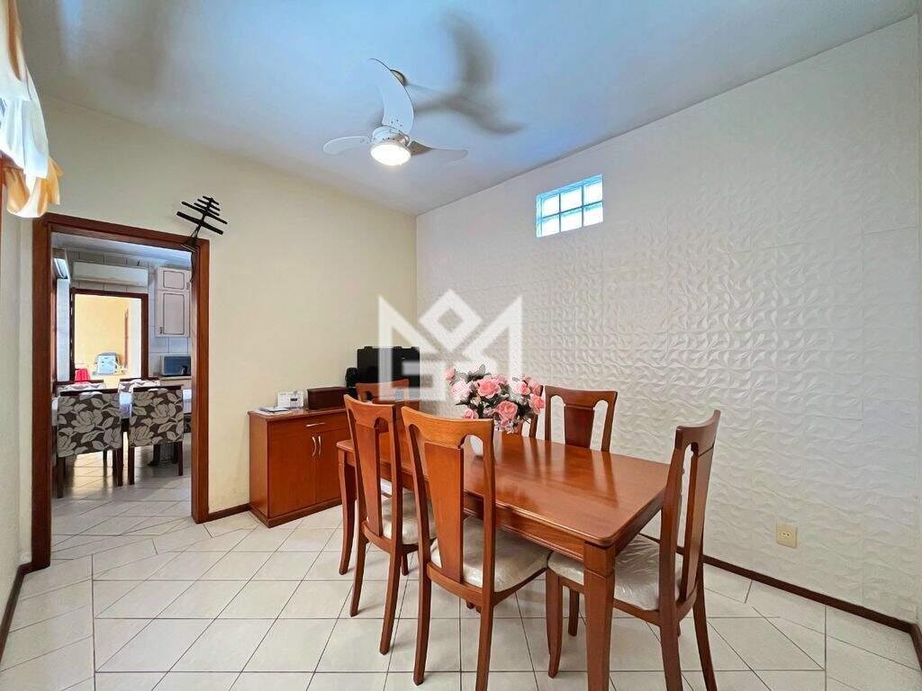 Casa com 3 quartos à venda, 210m² - Santana - Porto Alegre: 