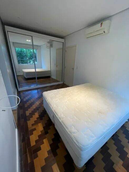 Casa com 2 quartos para aluguel, 94m² - Rio Branco - Porto Alegre: 