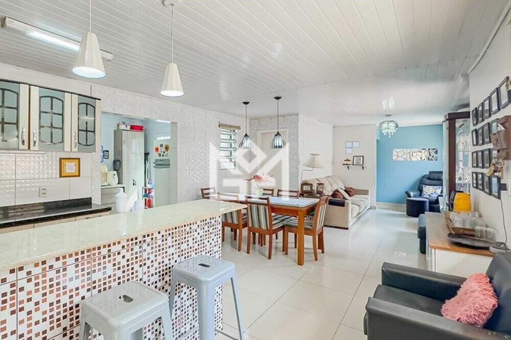 Casa com 2 quartos à venda, 200m² - Santa Maria Goretti - Porto Alegre: 